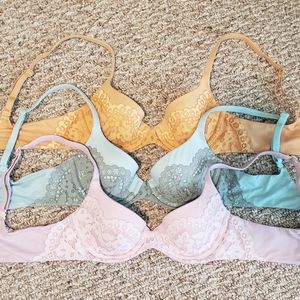 Victoria's Secret - Lined Demi 30A Bra Bundle